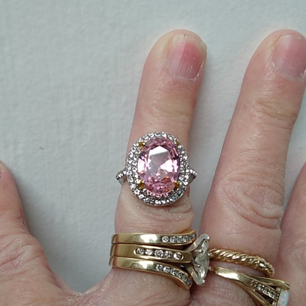 NWT PINK & WHITE SAPPHIRE OVAL RING